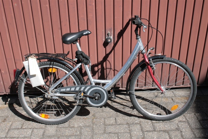 POL-ST: Steinfurt-Bu., Fahrradbesitzer gesucht (Bild)