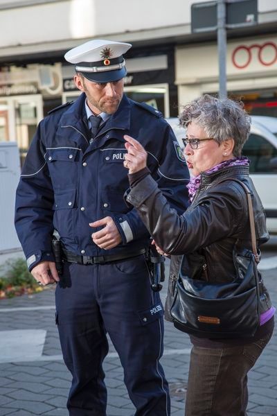 POL-REK: Aufmerksame Zeugin verhinderte Taschendiebstahl - Brühl