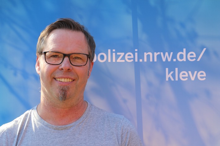 POL-KLE: Info-Hotline zum Thema &quot;Sicheres Surfen im Netz&quot;/ Stefan Hellwig von der Kreispolizeibehörde steht Mittwoch Rede und Antwort