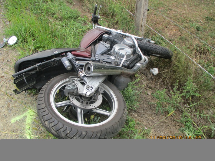 POL-RBK: Odenthal - 24-jährige Motorradfahrerin bei Unfall schwer verletzt