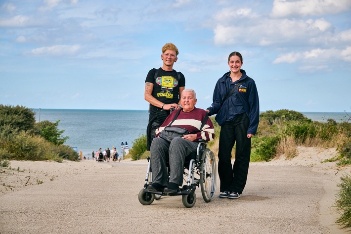 Manchmal ist Weihnachten jetzt / Nach Wunschfahrt mit seiner Schwester: Sascha wird ehrenamtlicher Wunscherfüller beim ASB in NRW