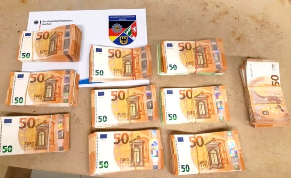 BPOL NRW: Bundespolizei stellt fast 60.000 Euro von unbekannter Herkunft sicher - Clearingverfahren wird eingeleitet