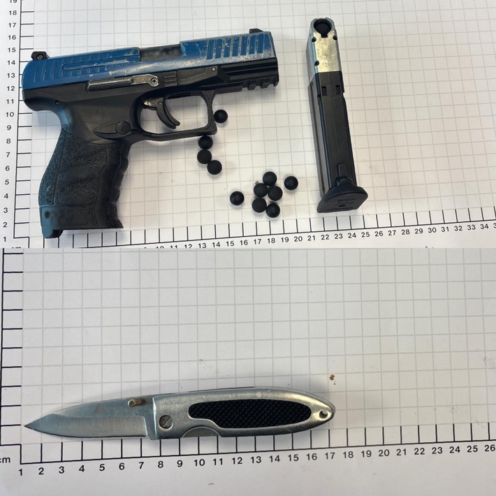 BPOL NRW: Bundespolizei beschlagnahmt Schreckschusspistole und Einhandmesser