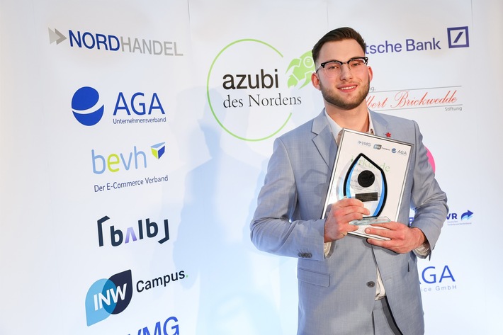 Azubi des Nordens 2023: Netto-Nachwuchskraft Eric Jungmann gewinnt Auszeichnung