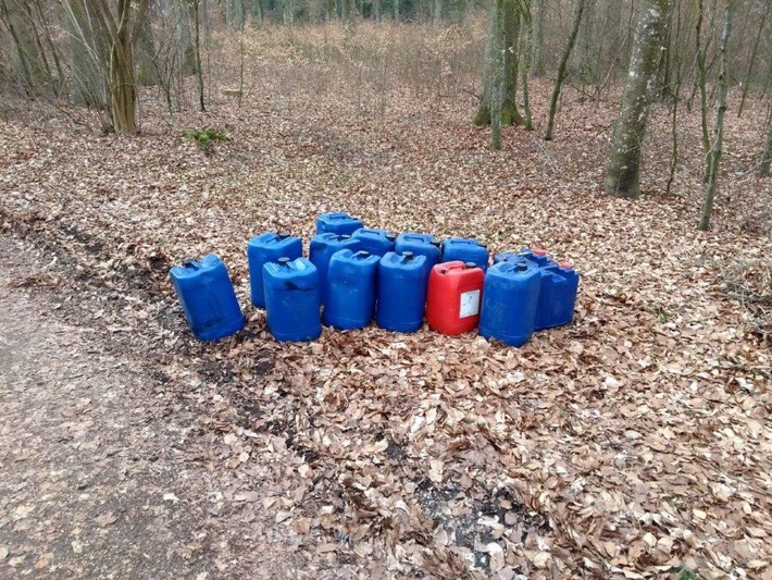 POL-UL: (UL) Altheim/Alb - Altöl entsorgt / Durch die Veröffentlichung eines Bildes erhofft sich die Polizei neue Hinweise auf einen Müllsünder bei Altheim.