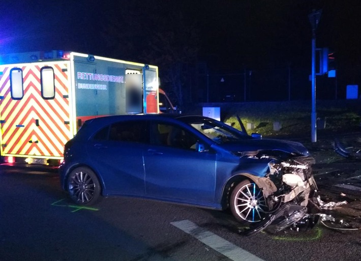 POL-PPKO: Fünf Verletzte bei Unfall im Gewerbepark Koblenz-Nord