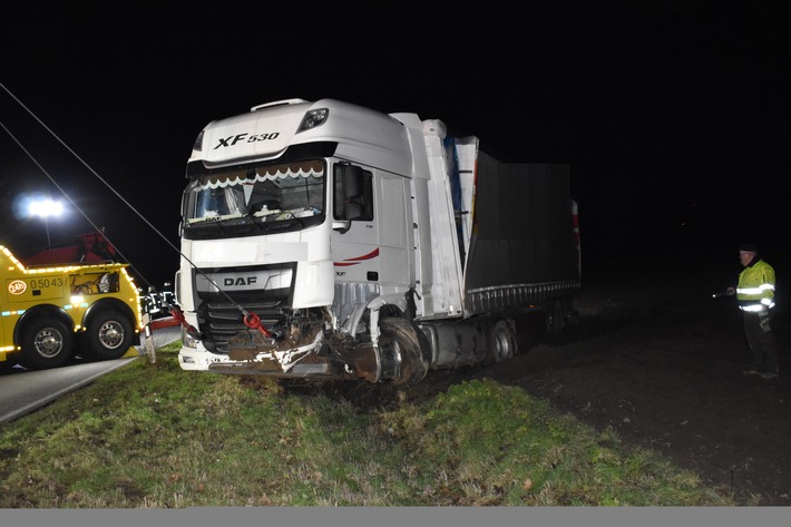 POL-NI: Hagenburg- Vollsperrung der B 441 nach Verkehrsunfall