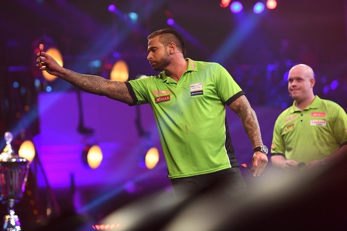 Titelverteidiger Tim Wiese und Michael van Gerwen treffen bei der "Promi-Darts WM 2018" auf Team Frank Rosin und Phil Taylor - live auf ProSieben