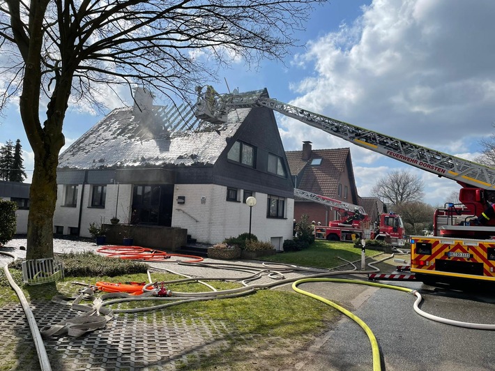 FW-Schermbeck: Dachstuhlbrand in Uefte