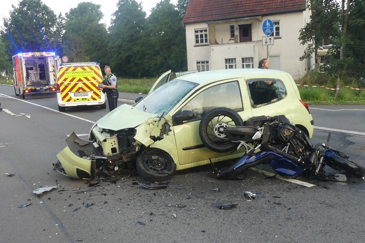 POL-GM: Kradfahrer bei Unfall auf der B 478 schwer verletzt