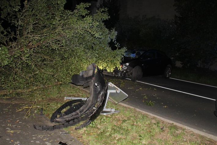 POL-PDNR: Pressemitteilung der Polizei Altenkirchen vom 31.01.2019
Verkehrsunfall unter Alkoholeinfluss