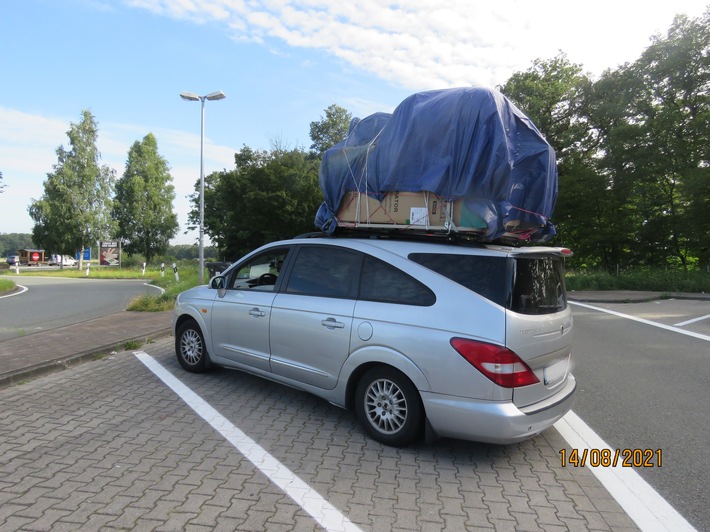 POL-MS: Möbel auf Autodach transportiert - Polizisten stoppen Familienvater beim Umzug