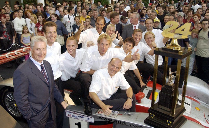 Siegesfeier bei Audi / Motorsport-Fans bejubeln den Le Mans-Erfolg