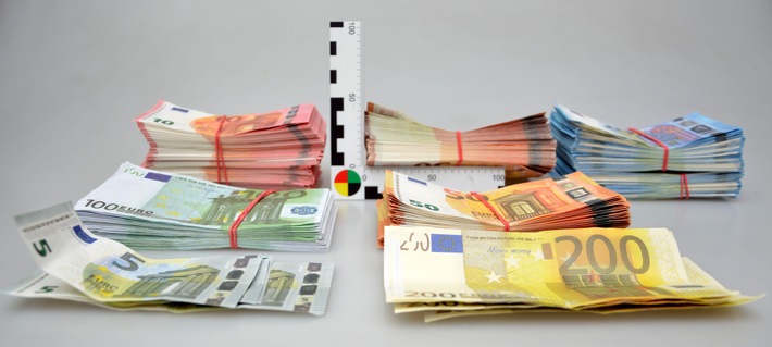 POL-REK: 210302-2: Ermittler fanden Falschgeld - Bergheim