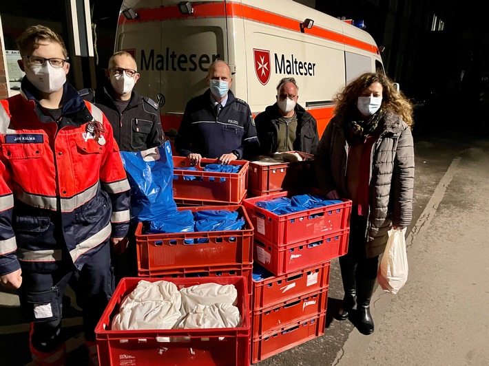 POL-DO: Dortmunder Polizei spendet nicht benötigte Einsatzverpflegung an den Herzensbus der Malteser