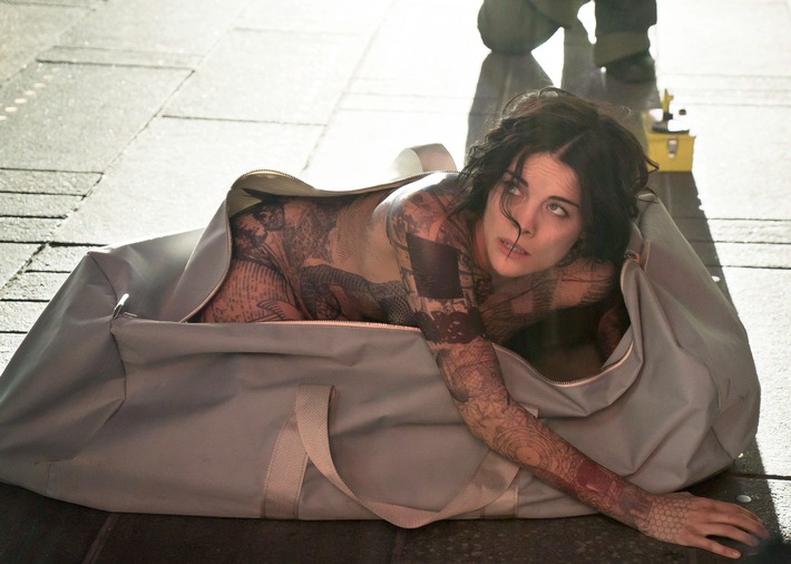 Diese Serie geht unter die Haut: SAT.1 zeigt den spannenden neuen US-Crime-Hit "Blindspot" ab 8. September 2016