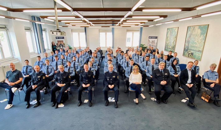 POL-PPRP: Begrüßung 50 neuer Polizistinnen und Polizisten im Polizeipräsidium Rheinpfalz