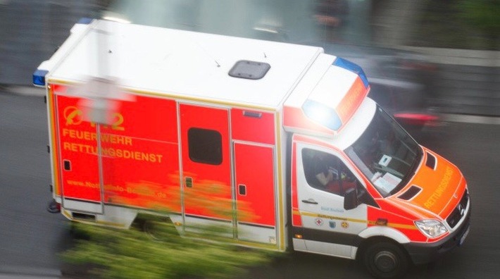 FW-BO: Person von Straßenbahn überrollt auf der Dorstener Straße