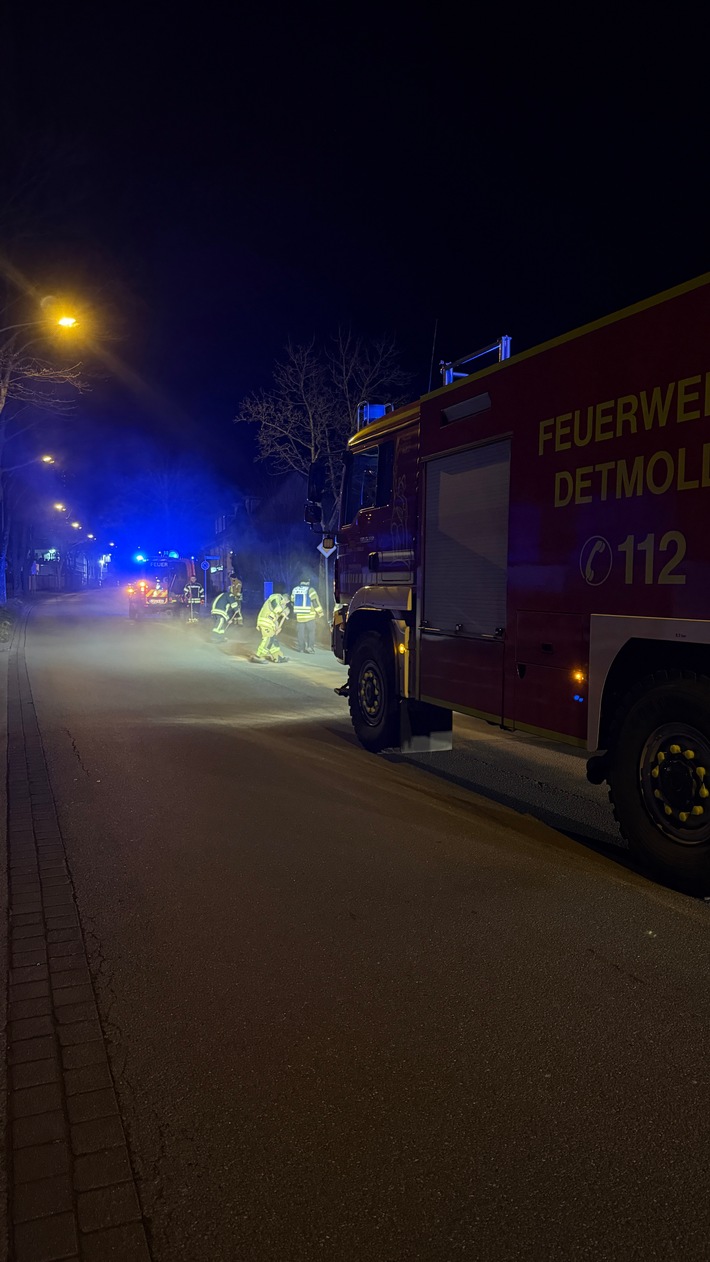 FW-DT: Ölspur im Stadtgebiet Detmold: Feuerwehr im Großeinsatz