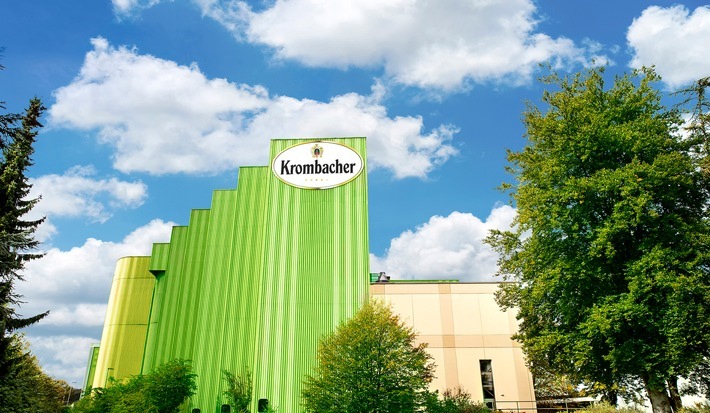 Außenansicht der Krombacher Brauerei / Krombacher Gruppe behauptet sich gut in einem äußerst schwierigen Geschäftsjahr 2020 / Der Gesamtausstoß der Krombacher Gruppe ist im Corona-Jahr um 2,5 % auf 7,403 Mio. Hektoliter gesunken / Weiterer Text über ots und www.presseportal.de/nr/42000 / Die Verwendung dieses Bildes ist für redaktionelle Zwecke honorarfrei. Veröffentlichung bitte unter Quellenangabe: "obs/Krombacher Brauerei GmbH & Co."