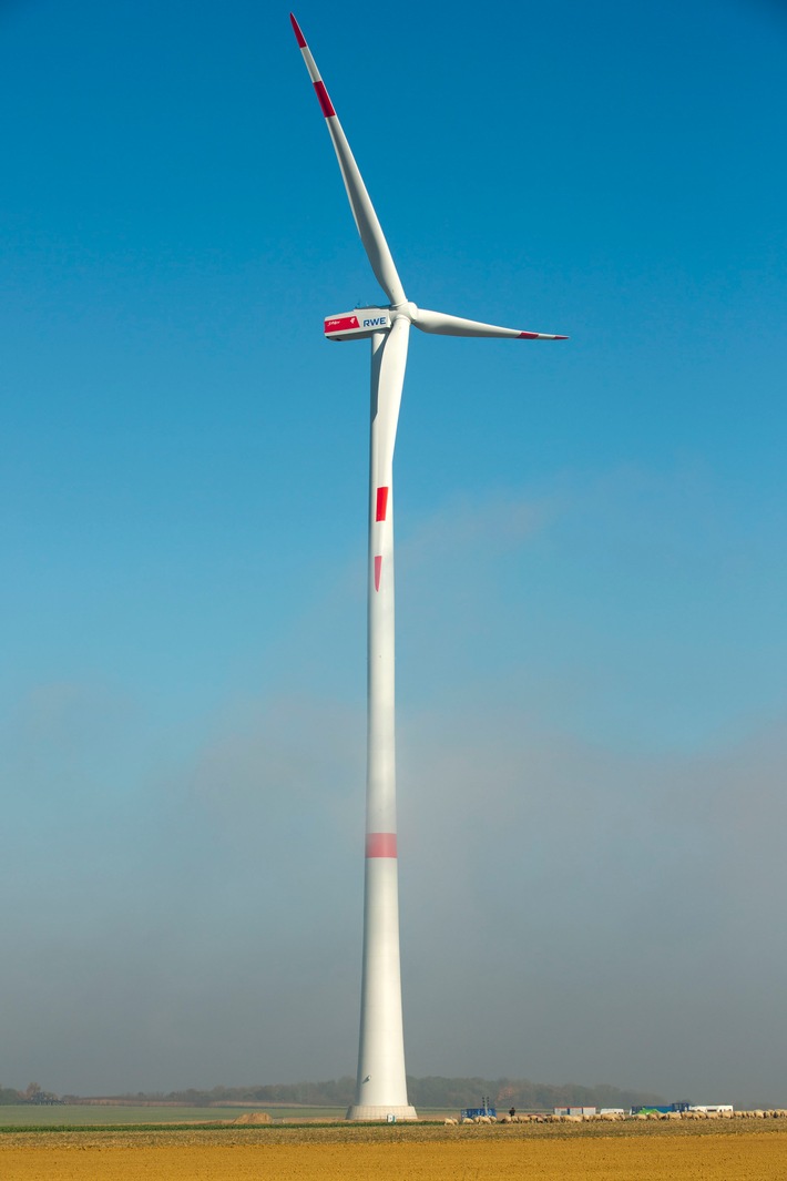 Genossenschaft "Die BürgerEnergie eG" beteiligt sich erstmals an Windpark / Partnerschaftliches Beteiligungsmodell für Bürger / 500.000 Euro für Windpark Jüchen / Weitere Projekte in Planung (FOTO)