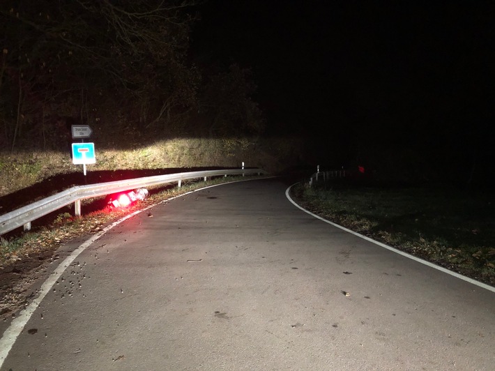 POL-PDKH: Verkehrsunfall mit schwerverletztem Motorradfahrer