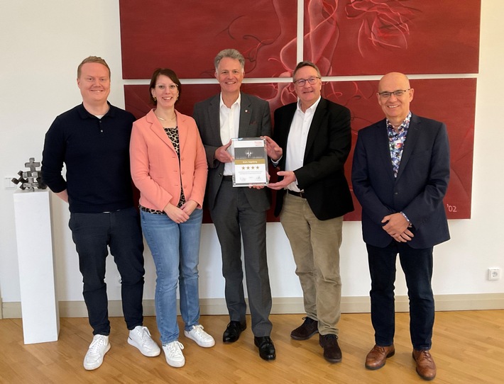 Im Kreis der Besten: Kreis Segeberg glänzt erneut beim Recruiting-Excellence-Audit® / Erste Organisation deutschlandweit absolviert drittes Recruiting-Excellence-Audit®