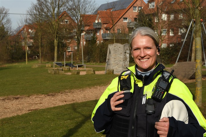 POL-PB: Neuer Bezirk: Polizeioberkommissarin Jasmin Mitze wechselt vom Paderborner Riemekeviertel zum Kaukenberg