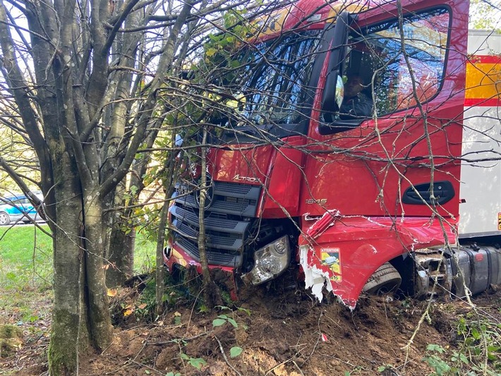 POL-PDWIL: Unfall mit hohem Sachschaden