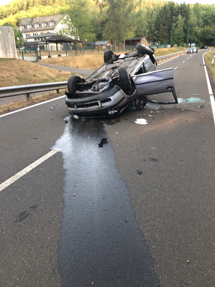 POL-PDWIL: Verkehrsunfall mit schwerverletztem Fahranfänger