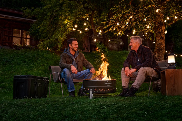 Bastian Schweinsteiger und Felix Neureuther werden Markenbotschafter von Petromax / Outdoor-Marke gewinnt die befreundeten Spitzensportler als Testimonials