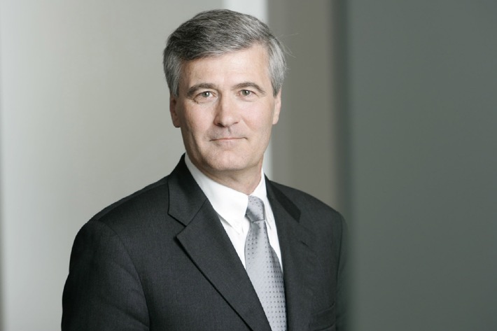 Dr. Adrian v. Hammerstein neuer Vorsitzender der Geschäftsführung von Kabel Deutschland