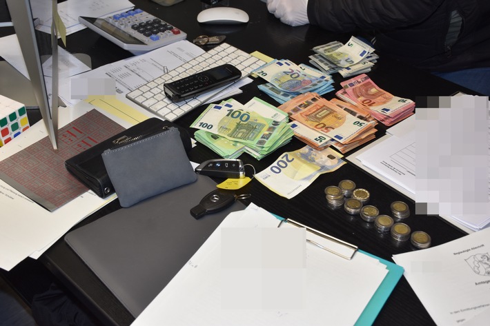 HZA-KR: Pfändung à la carte: Zoll Krefeld durchsucht China-Restaurant in Neuss