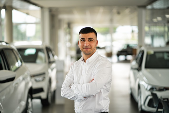 Hüseyin Zan: Wie Gebrauchtwagenhändler mit "Umsatz mit Autos - Pro" hohe 6-stellige Gewinne erzielen