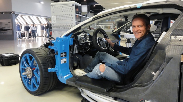 GRIP - Das Motormagazin: "Promis im Matsch"