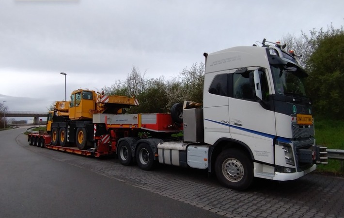 POL-EL: BAB 30 - Massiv überladener Sattelzug gestoppt