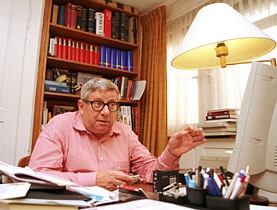 Media Service: Hugo Loetscher fordert einen "neuen Föderalismus" (swissinfo)
