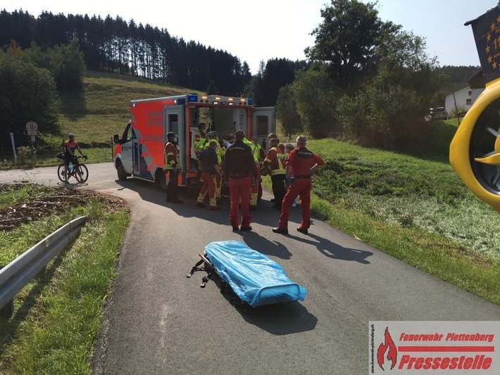 FW-PL: Schwerverletzter nach Fahrradsturz erfordert Rettungshubschrauber-Einsatz