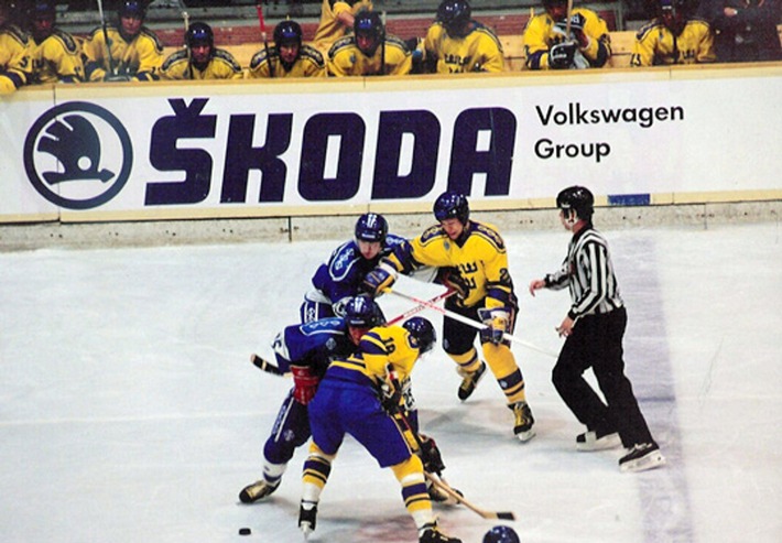 ŠKODA AUTO: Umfassendes Engagement für den Eishockeysport seit 1992