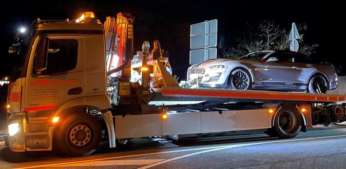 POL-OS: Osnabrück/Wallenhorst: Alkoholisierter Autoposer flüchtete vor der Polizei - Kontrolle in Wallenhorst