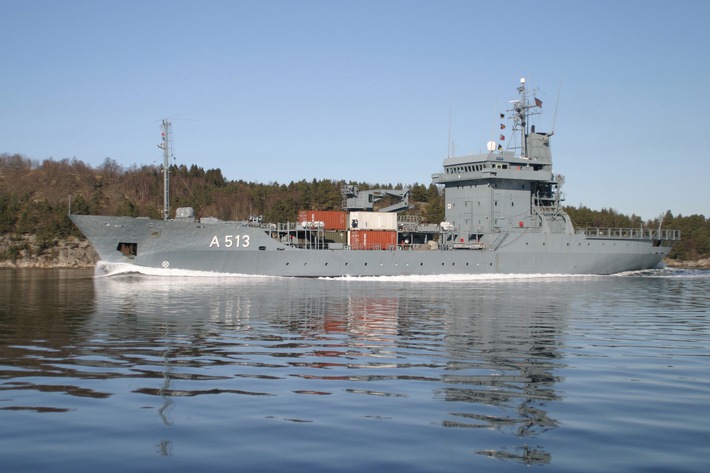 Kurs auf das östliche Mittelmeer -  Tender "Rhein" auf dem Weg in den UN-Einsatz (mit Bild)