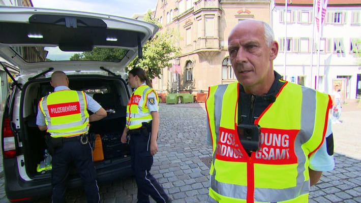 Sechs Promis testen das harte Berufsleben: Neu bei RTLZWEI: "Prominent und nützlich"