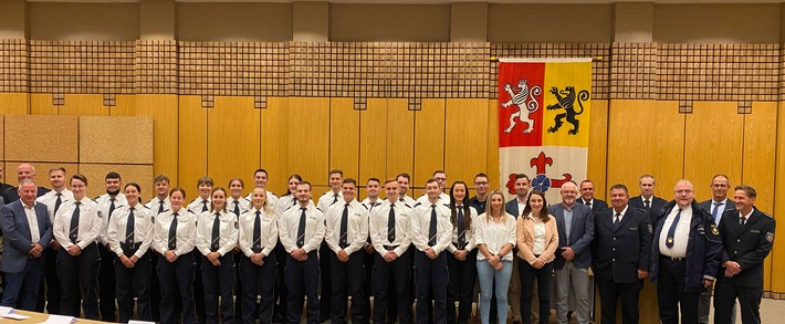 POL-HS: 26 neue Polizistinnen und Polizisten für den Kreis Heinsberg