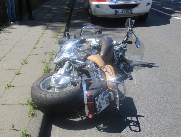 POL-RBK: Wermelskirchen - Motorradfahrer schwer verletzt