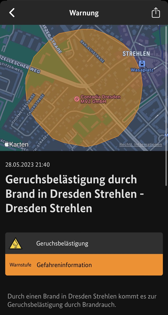 FW Dresden: Dachstuhlbrand mit starker Rauchentwicklung - Auslösung von Warnapps