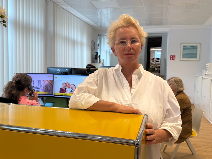 Altersarmut droht schon bei Jahresgehalt von 52.159 Euro / Lichtblick Seniorenhilfe schlägt Alarm: Verein fordert dringend Rentenreform