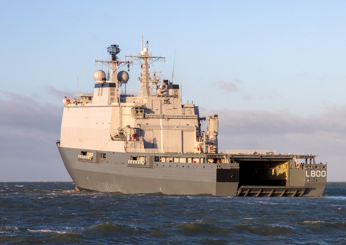 Startschuss für deutsch-niederländische Marinekooperation - Gemeinsame Übung mit dem Unterstützungs- und Versorgungsschiff &quot;Karel Doorman&quot; in Warnemünde