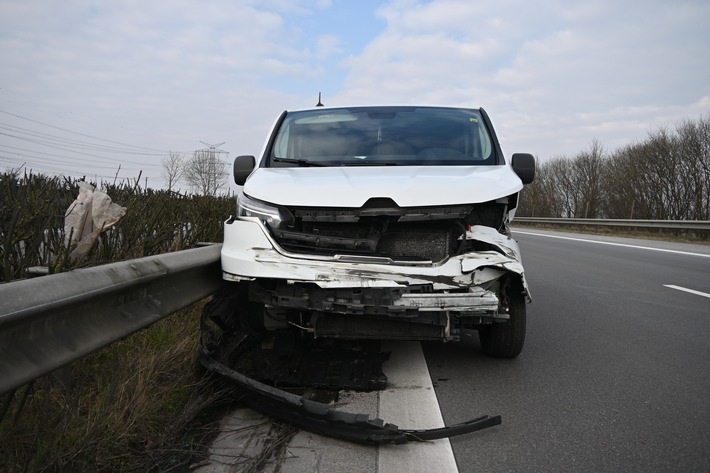 POL-STD: Unfälle in Stade, Sauensiek und Harsefeld - Zeugen gesucht - eine Autofahrerin tödlich verletzt