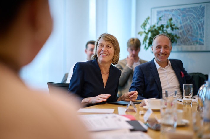 Aktuell: Auszubildende treffen Büdenbender und Hofmeister