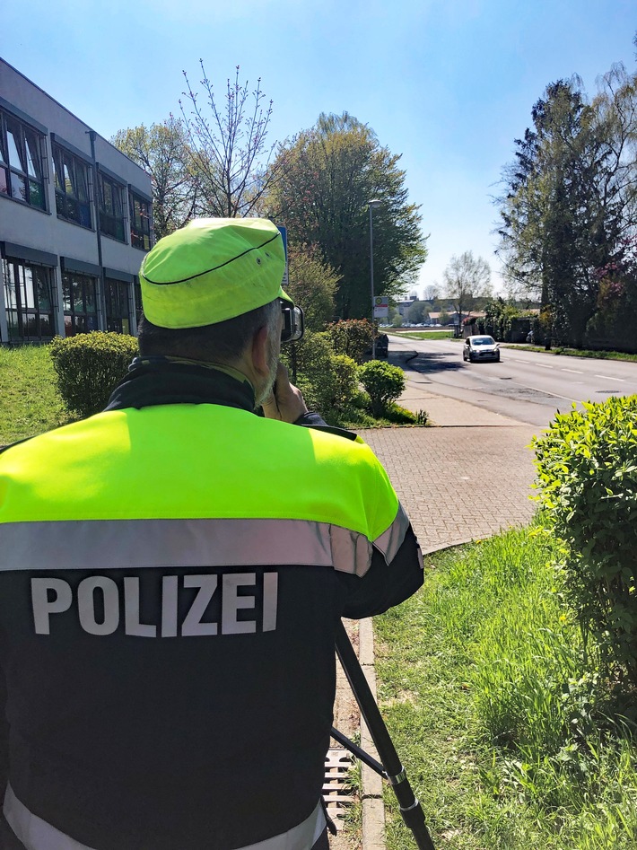 POL-ME: Verkehrskontrollen zum Schulstart: Polizei zieht Bilanz - 2509032